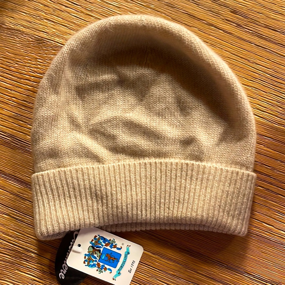 NWT Portolano 100% cashmere beanie